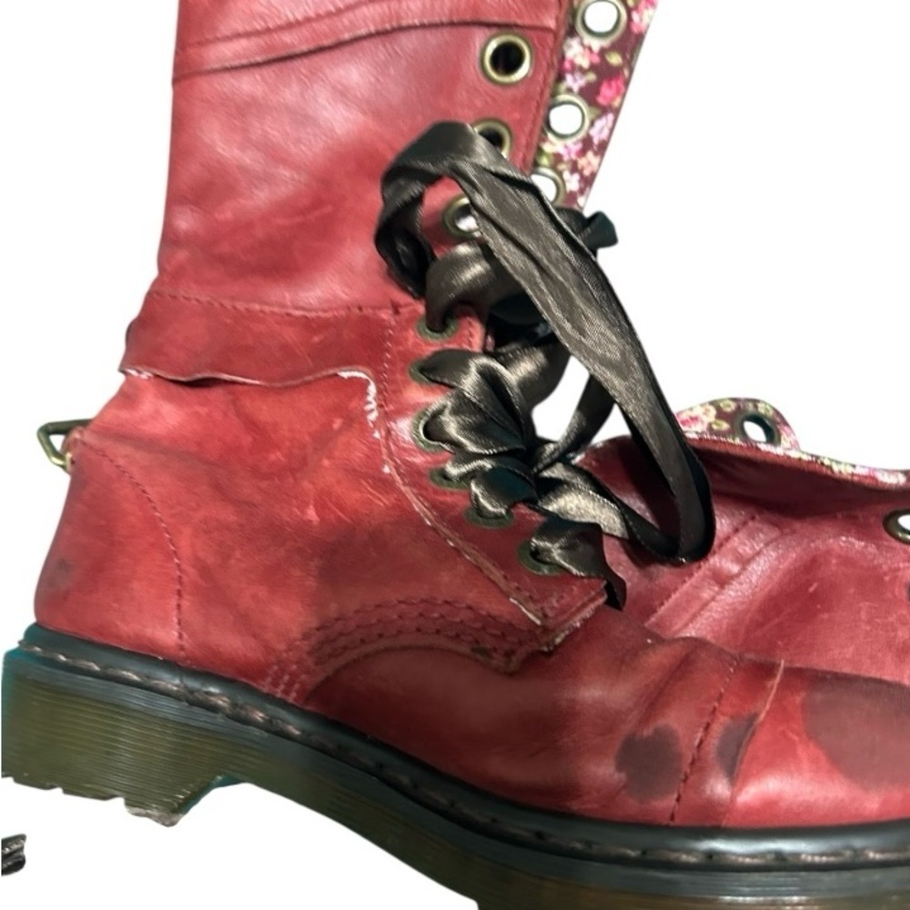 Dr. Martens, Triumphant Boots with Floral Fold-Over - Picture 5 of 12